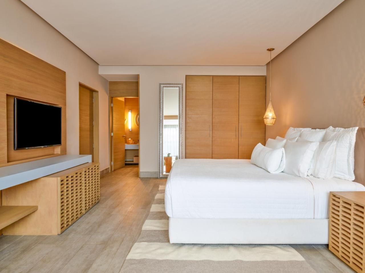 The Yucatan Playa Del Carmen, Adults Only, Tapestry Collection By Hilton Hotel Exterior photo